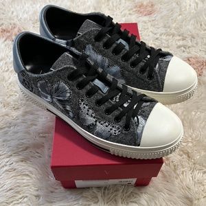 New Authentic VALENTINO GARAVANI Butterfly Embroidered Sneakers With Lea…
